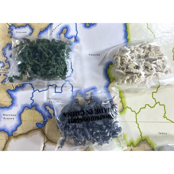 Risk The Game of Global Domination Golden Cavalry Token 2003 Open Box Unplayed - Picture 8 of 14